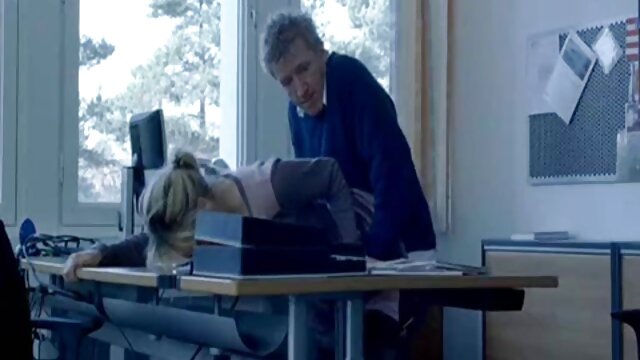 Utmerket :  Kåt skolen læreren liker å teste ungdoms og sterke meaty kuker Hot porno norske erotiske filmer 