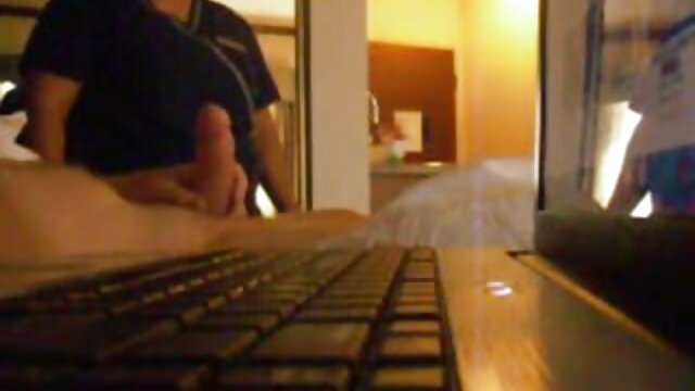 Utmerket : Nerdete Lauren Philips får to fingre i hennes fitte og en kuk opp i henne juling Hot porno norske erotiske filmer