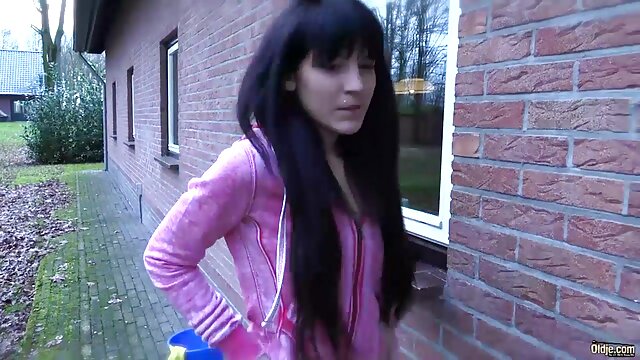 Utmerket : Eieren av store kuk hemmelighet negler busty stedatter på trapperommet Hot porno norske erotiske filmer