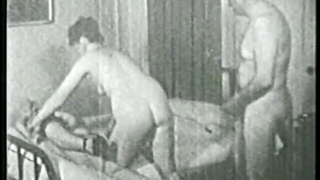 Utmerket :  Fristende Latina i svart pannebånd rir hard pikk i bassenget Hot porno norske erotiske filmer 