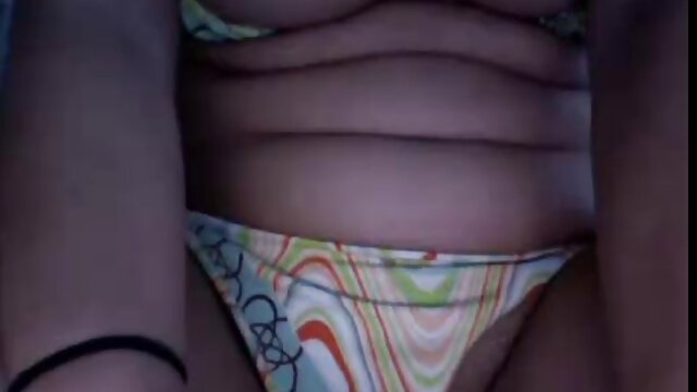 Utmerket : Mens du får rumpa hennes gjennomboret, babe bruker agurk på hennes fitte Hot porno norske erotiske filmer