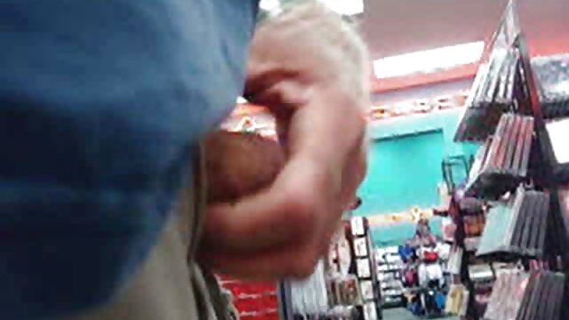Utmerket :  Rødhåret jente er å ha henne bootyhole strukket med en stor leketøy Hot porno norske erotiske filmer 