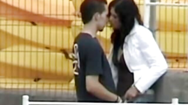 Utmerket :  Vellystig mann med briller gjør det muntlig med nydelig Latina Hot porno norske erotiske filmer 
